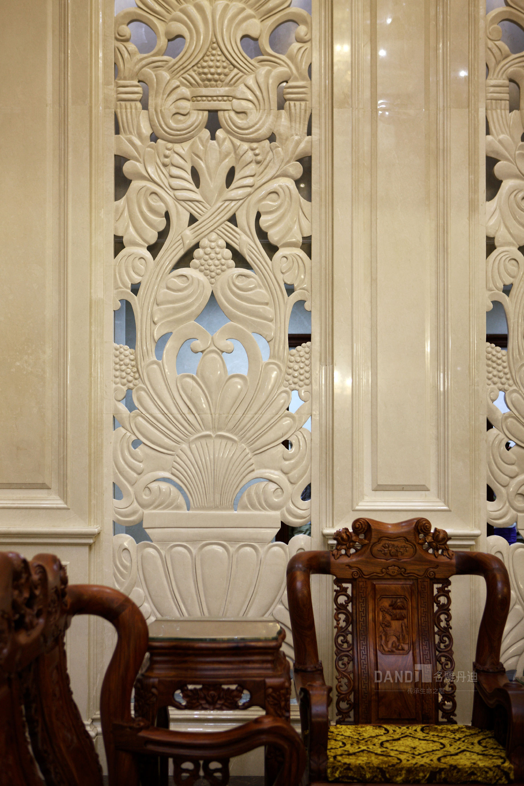别墅 中式 混搭 客厅图片来自名雕丹迪在新万科别墅新中式风格装修1000平的分享
