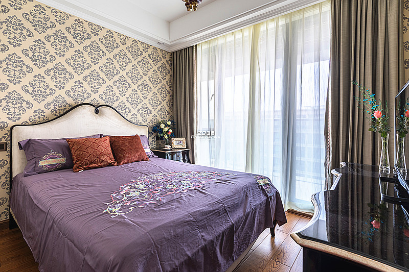 欧式 白领 收纳 80后 小资 四房 卧室图片来自中博装饰在翡翠城176方欧式新古典的分享