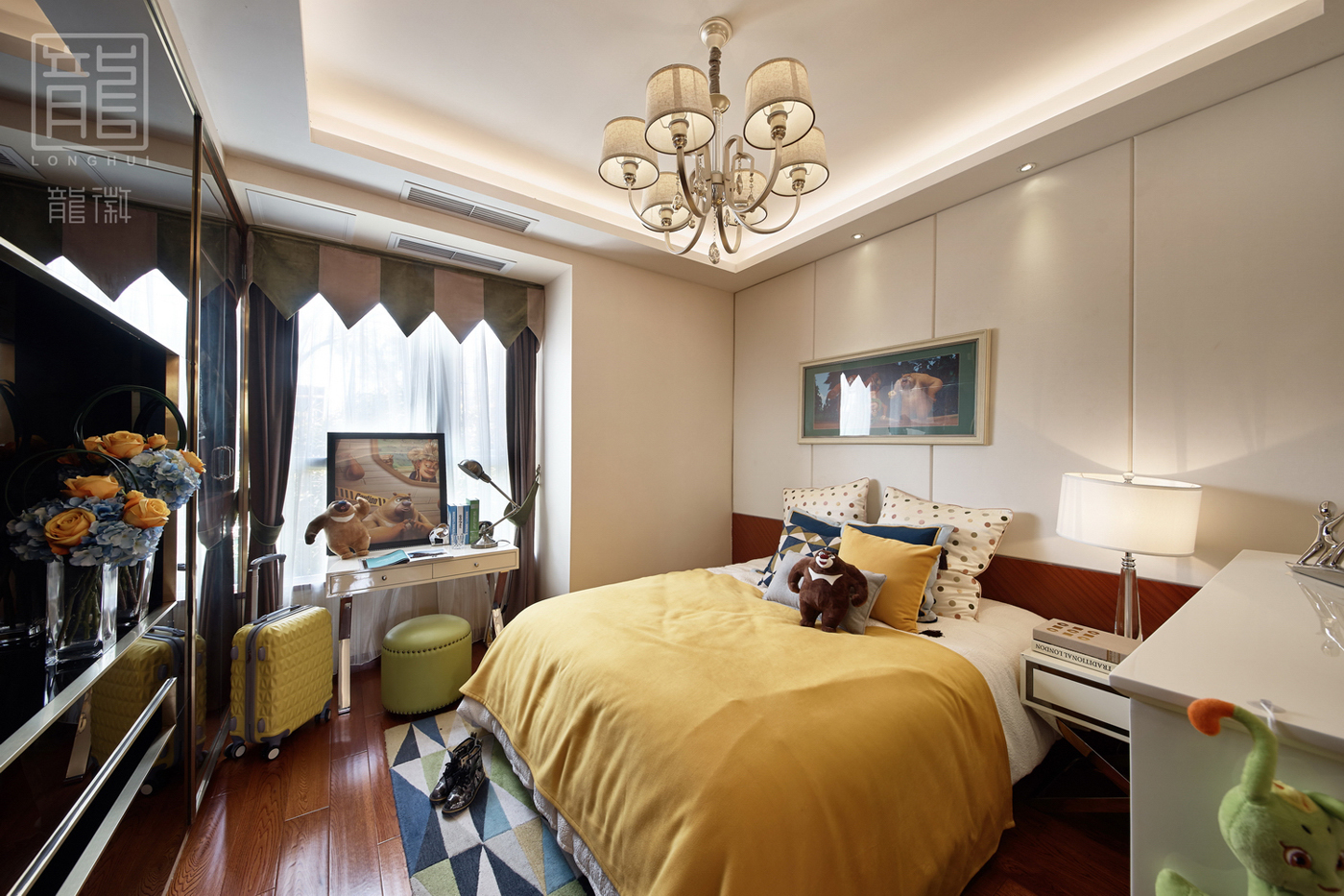 简约 卧室图片来自龙徽设计在摩登时代——大都市的温馨舒适家的分享