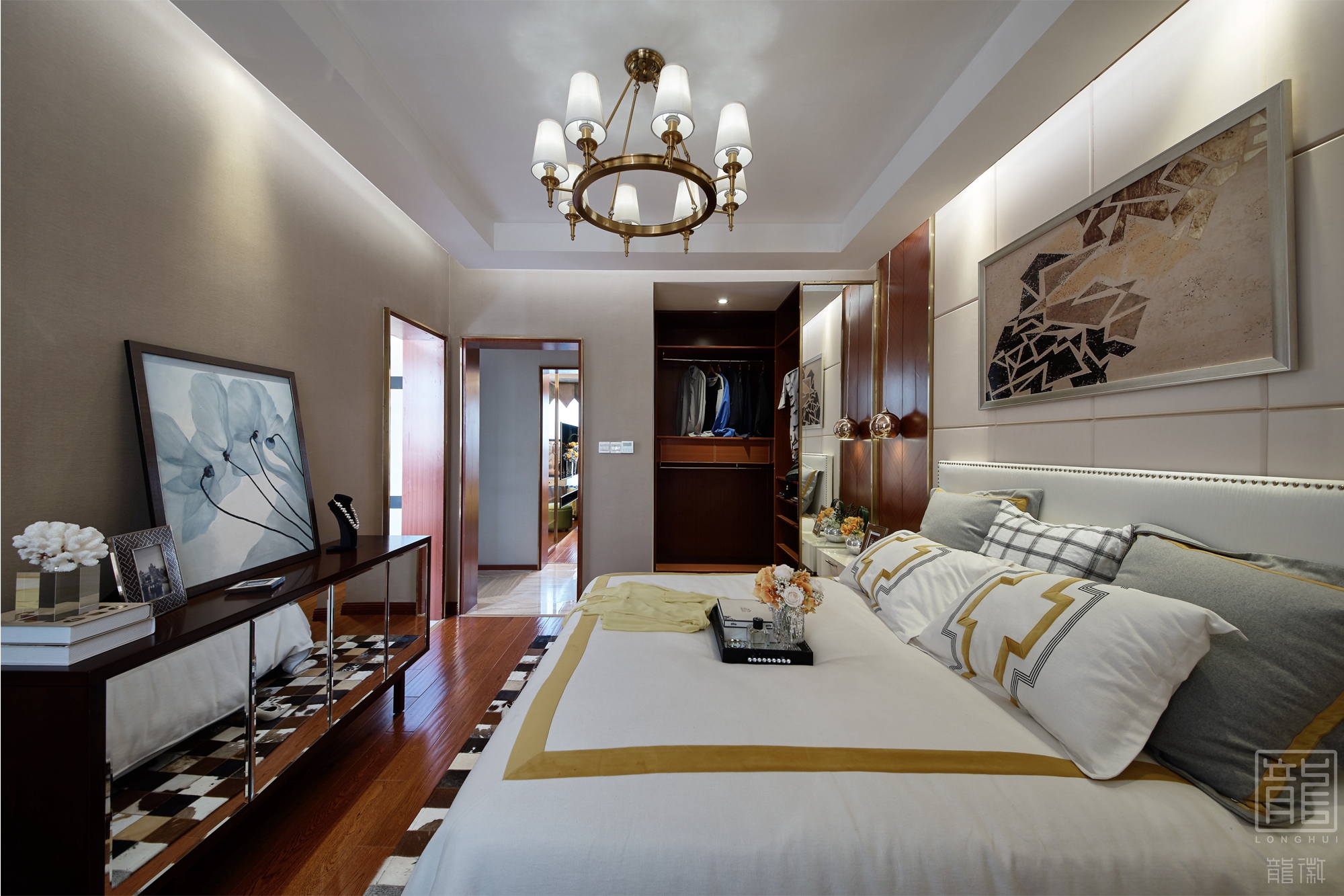 简约 卧室图片来自龙徽设计在摩登时代——大都市的温馨舒适家的分享