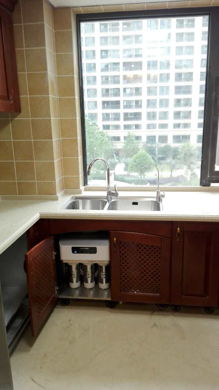客厅 厨房 餐厅图片来自净饮水系统在安吉尔新A6净水器安装案例的分享