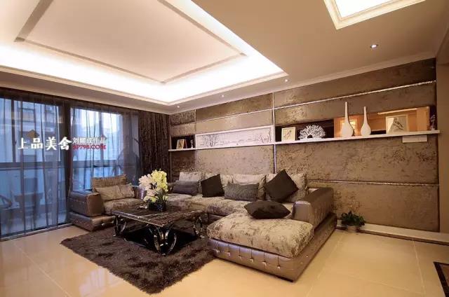 欧式 三居 小资 80后 收纳 客厅图片来自刘耀成在长沙博林金谷婚房设计的分享