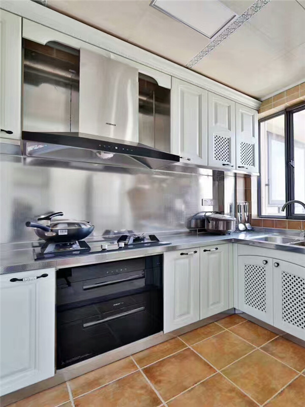 美式 三居 80后 小资 公寓 简约美式 大户型 厨房图片来自高度国际姚吉智在120平米简约美式温馨雅致三居室的分享
