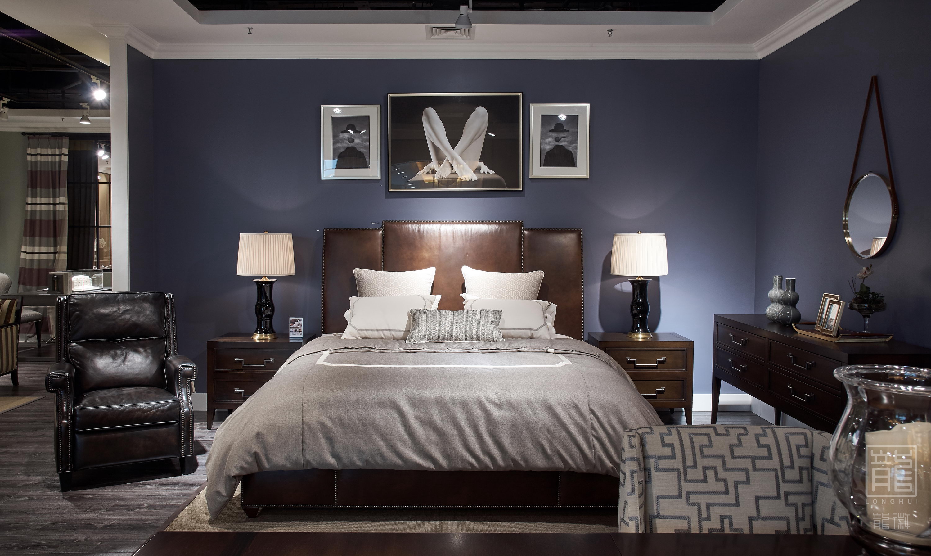 卧室图片来自龙徽设计在成都富森美本哈特温格美式家居馆的分享