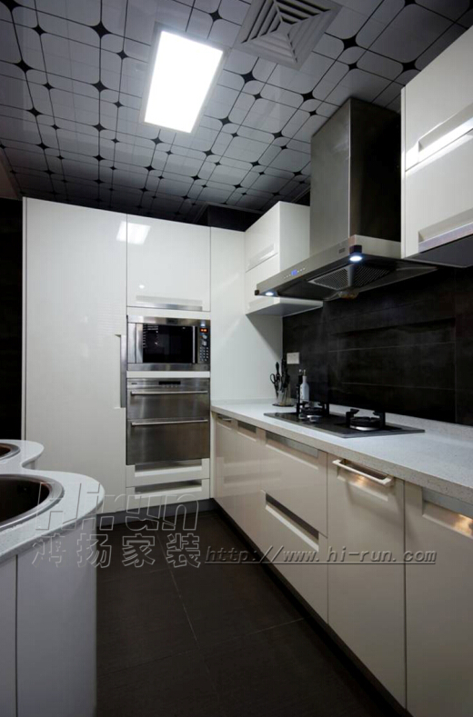 厨房图片来自鸿扬家装武汉分公司在瑞云居-白色经典-鸿扬家装的分享