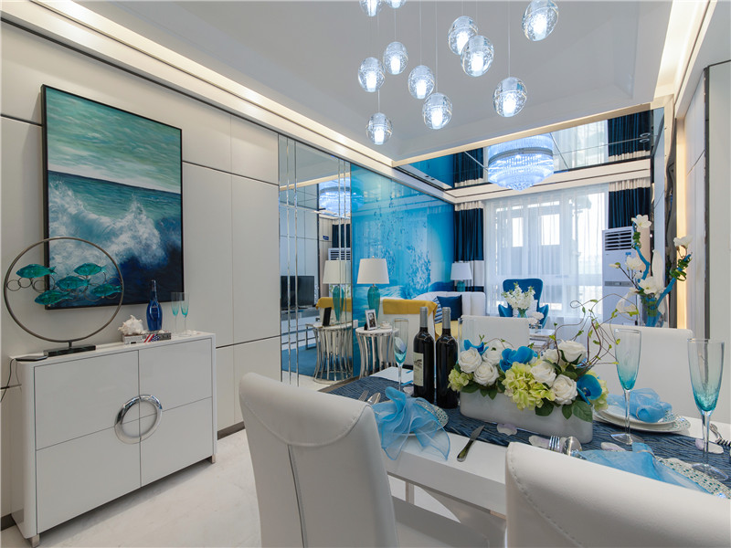 简约 三居 公寓 大户型 四居 80后 小资 白领 餐厅图片来自高度国际姚吉智在135平米简约时尚个性蓝色海洋的分享