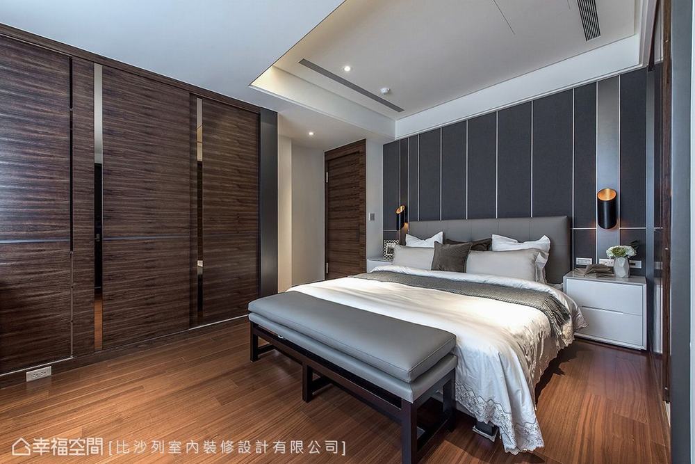 三居 现代 大户型 卧室图片来自幸福空间在满分规划长型屋 215平现代新面貌的分享