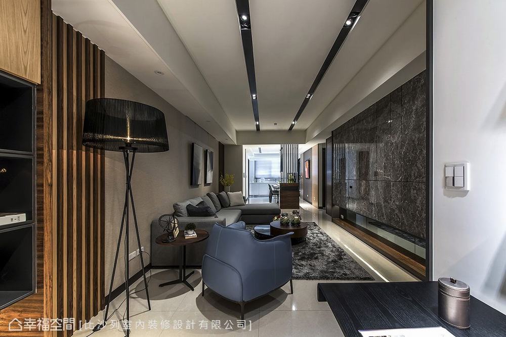 三居 现代 大户型 客厅图片来自幸福空间在满分规划长型屋 215平现代新面貌的分享