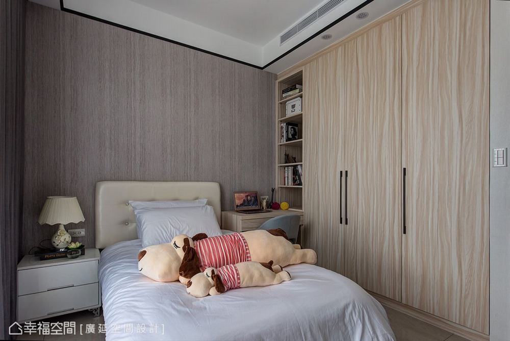 三居 新古典 跃层 卧室图片来自幸福空间在走进149平香奈儿的经典世界的分享