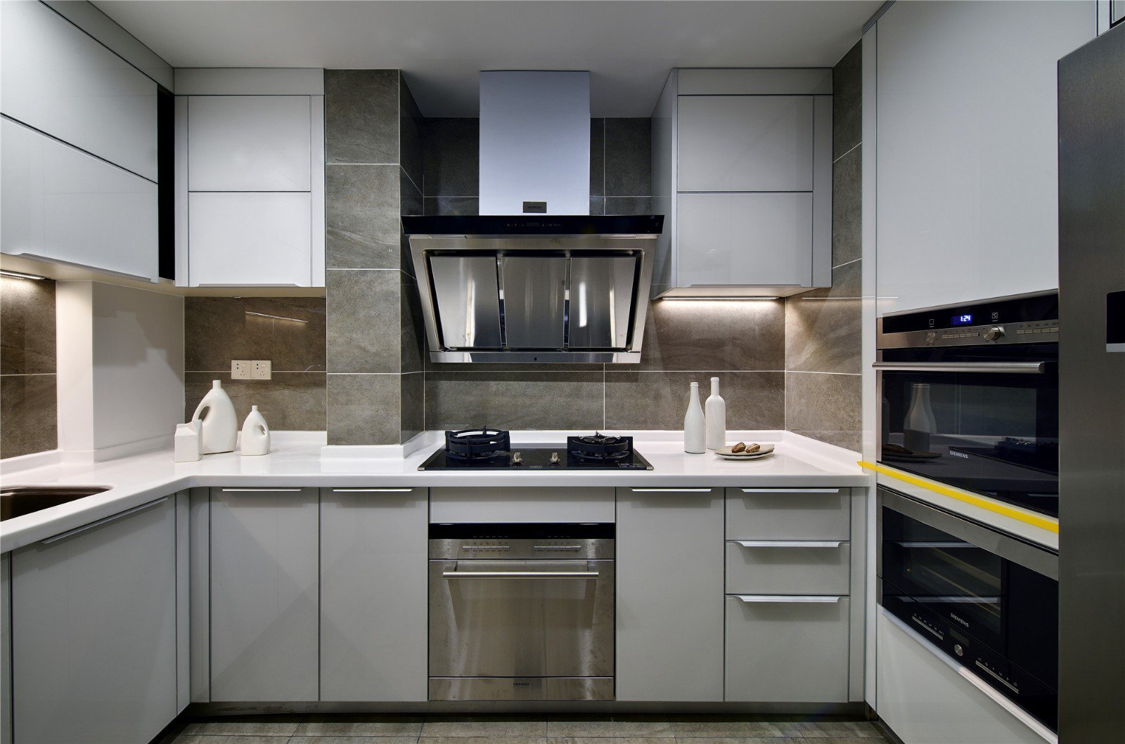 简约 现代 智能 科技感 高级感 厨房图片来自VK国际设计在现代感十足的科技cool宅的分享