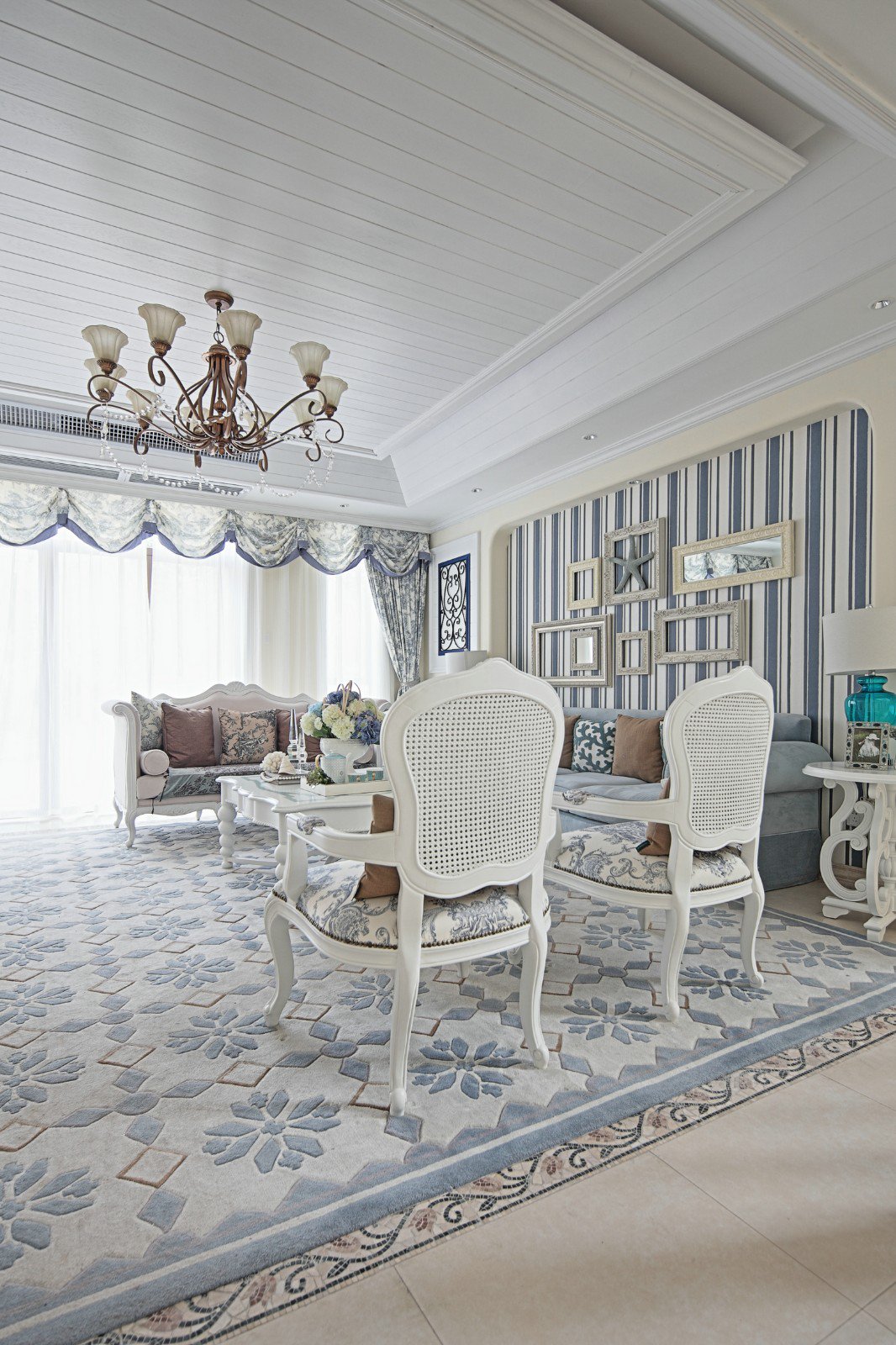 地中海 简约 田园 别墅 大户型 客厅图片来自VK国际设计在情迷地中海，回到圣托里尼的分享