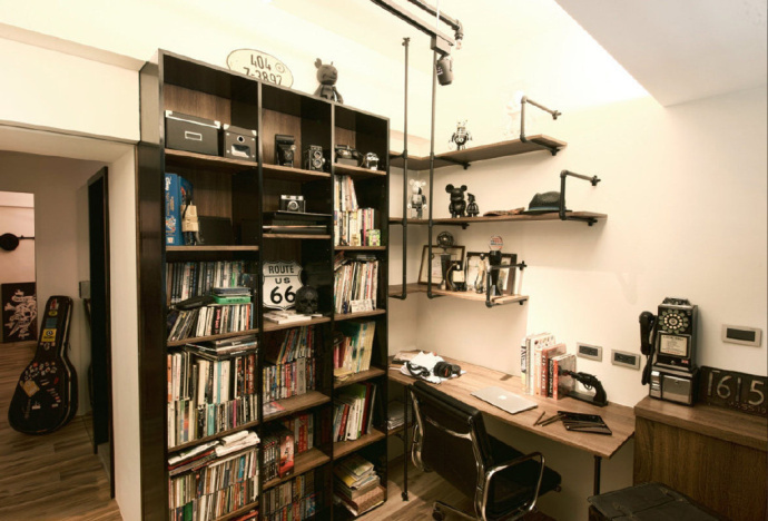 工业风 混搭 二居 白领 80后 书房图片来自VK国际设计在御锦城，工业风凛冽两居室的分享