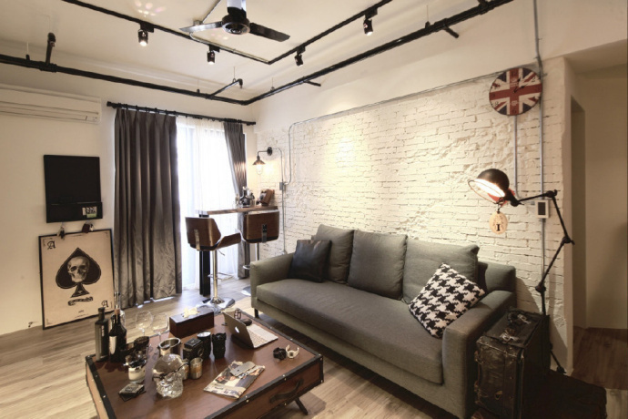 工业风 混搭 二居 白领 80后 客厅图片来自VK国际设计在御锦城，工业风凛冽两居室的分享