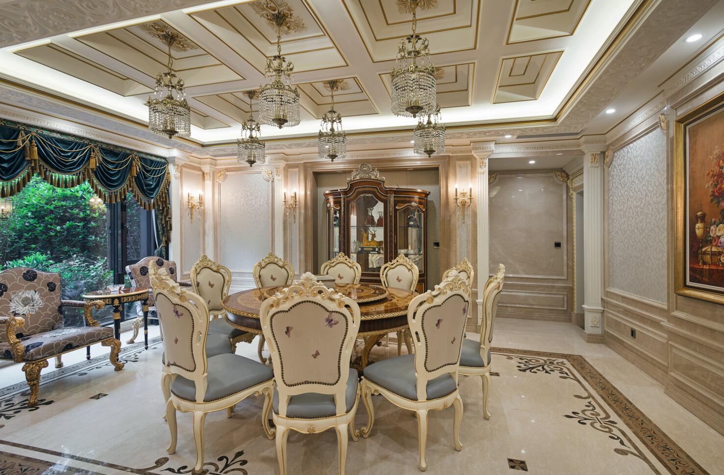 别墅 古典 腾龙设计 餐厅图片来自腾龙设计在提香别墅装修欧式风格尽显典雅风的分享