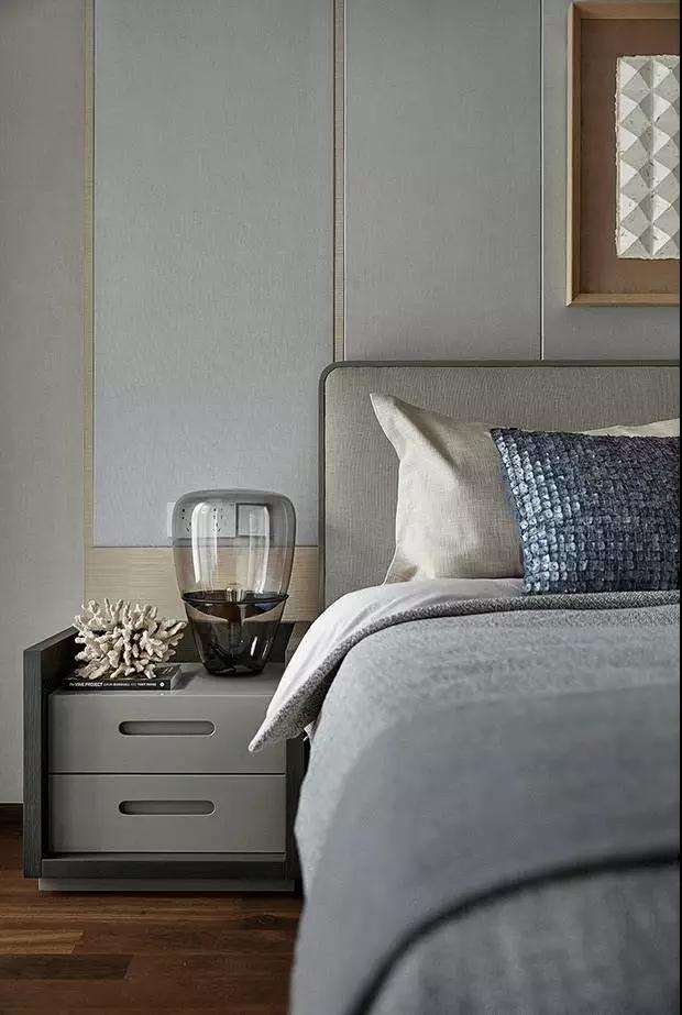 卧室图片来自圣奇凯尚室内设计工作室在龙樾华府案例的分享