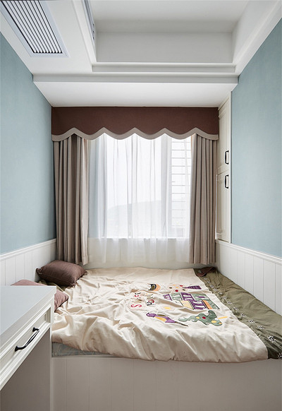 卧室图片来自家装大管家在98平美式简约混搭居 为岁月驻足的分享