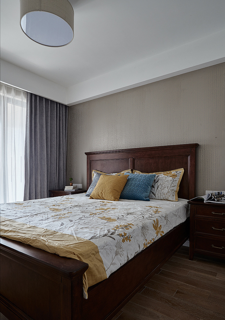 卧室图片来自家装大管家在110平北欧混搭3居 不变的是温暖的分享