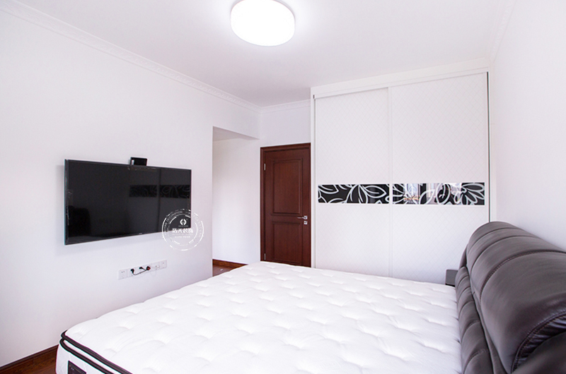 欧式 简约 卧室图片来自深圳浩天装饰在浩天装饰-勤诚达二期的分享