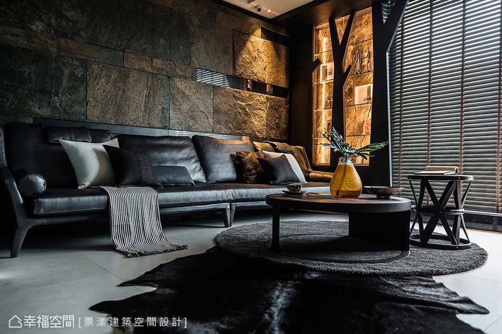 跃层 现代 客厅图片来自幸福空间在165平跃层 「石」在工艺居家会所的分享
