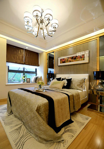 卧室图片来自家装大管家在120平欧式简约3居 优雅大方时尚的分享