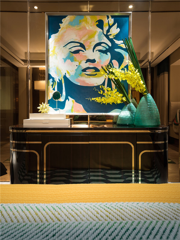 现代 三居 四居 大户型 复式 跃层 别墅 小资 卧室图片来自高度国际姚吉智在167平米现代轻奢时尚高贵的生活的分享
