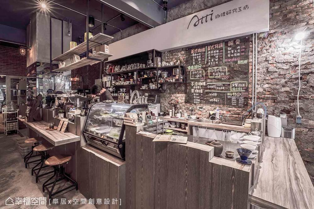 工业 其他图片来自幸福空间在网红最夯打卡店 工业风咖啡工坊的分享