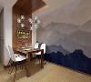 餐厅处餐厅背景墙用木地板上墙一直延伸指顶面，与顶面灯带造型呼应旁边的墙面则以冷暖灰白的渐变造型做墙面装饰使其墙面不至于单调。