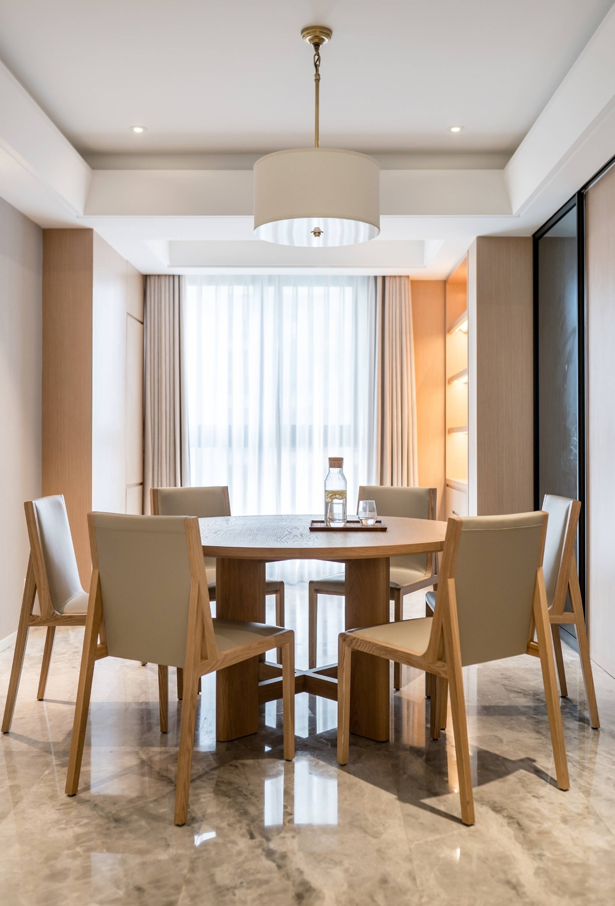 简约 三居 小资 餐厅图片来自重庆优家馆装饰在给你一个家，家里安宁舒适的分享