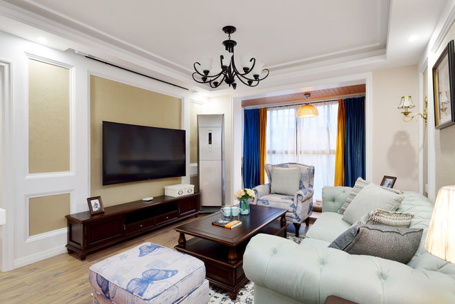二居 客厅图片来自金煌装饰有限公司在68平米简美婚房的分享