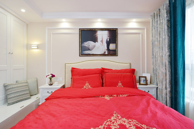 二居 卧室图片来自金煌装饰有限公司在68平米简美婚房的分享