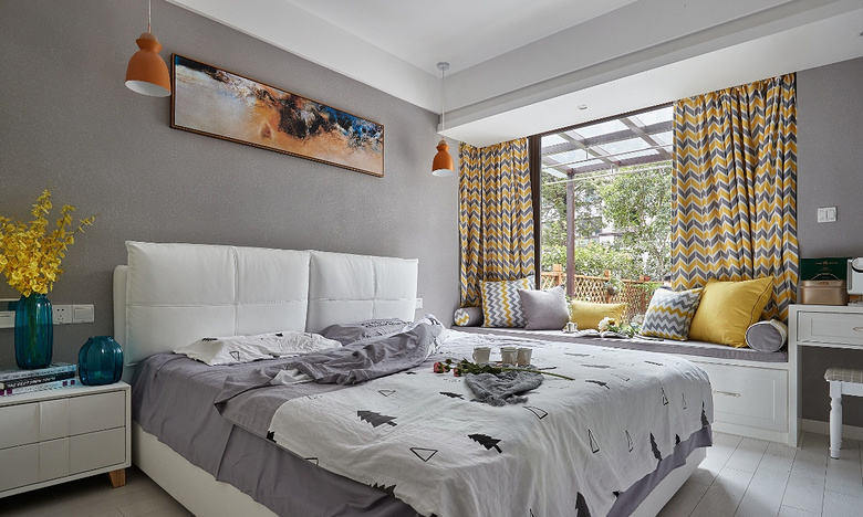 卧室图片来自家装大管家在安静而平和 118平北欧清新3居室的分享