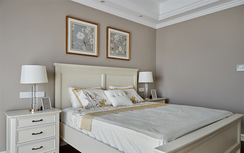 卧室图片来自家装大管家在118平简约美式3居 舒适自在感觉的分享
