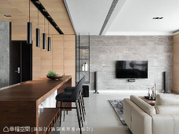 与阳光嬉戏 通透开放消融走道