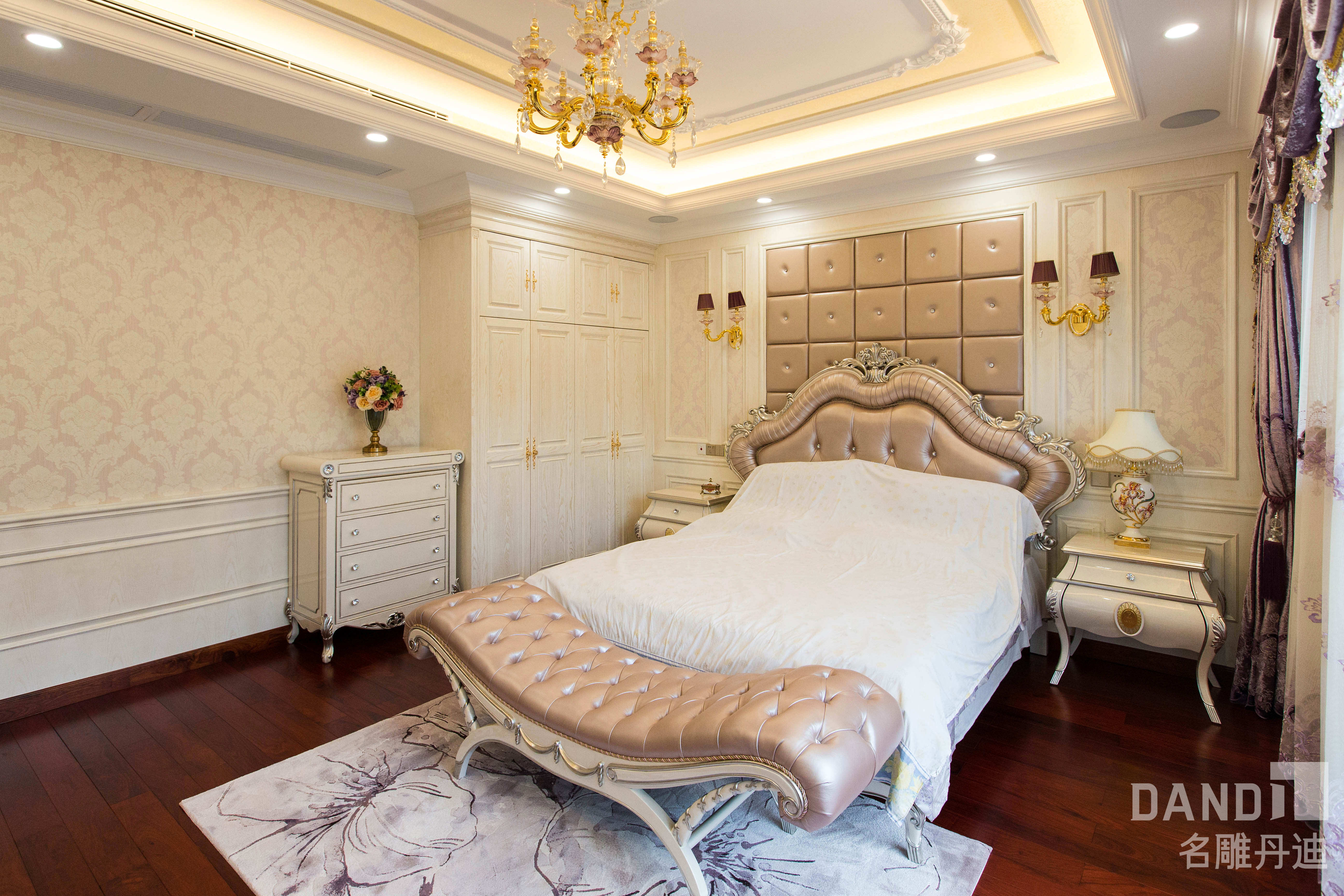 别墅 欧式 卧室图片来自名雕丹迪在观澜高尔夫黄金岭--欧式风格的分享