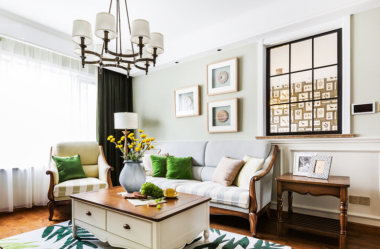 客厅图片来自家装大管家在一抹绿色 98平清新美式雅致空间的分享