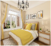 主卧室的墙面颜色与客餐厅相同，床品搭配的颜色偏黄，属于暖色调，看起来十分温馨，由于面积偏小，只能放下一个床头柜了