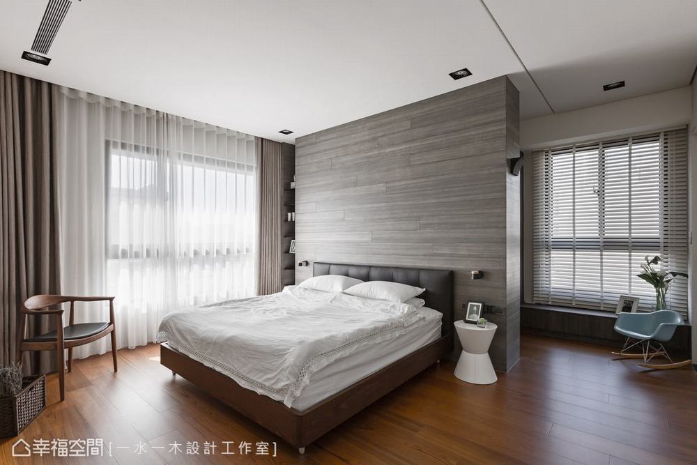 三居 现代 卧室图片来自幸福空间在125平互动呢喃 低调中的高贵慵懒的分享
