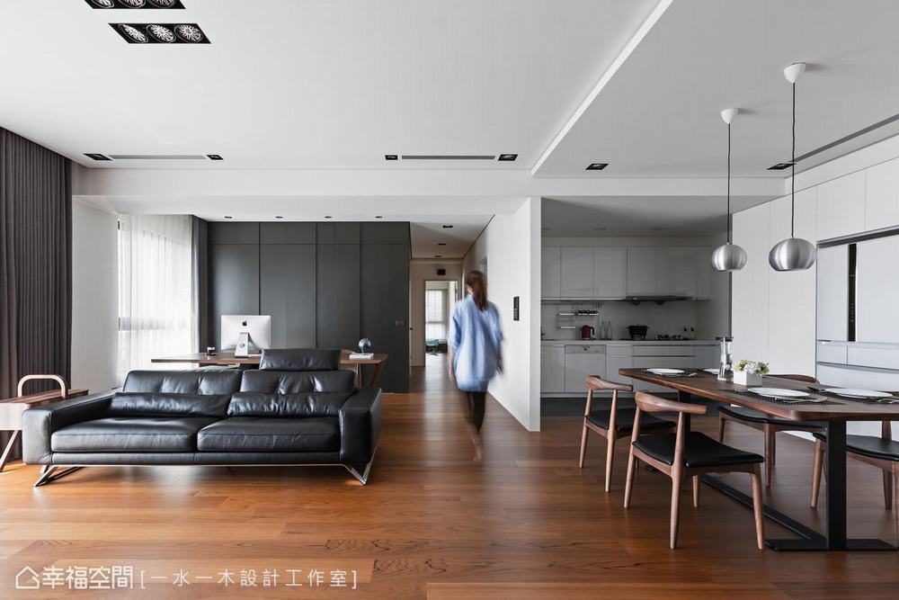 三居 现代 客厅图片来自幸福空间在125平互动呢喃 低调中的高贵慵懒的分享