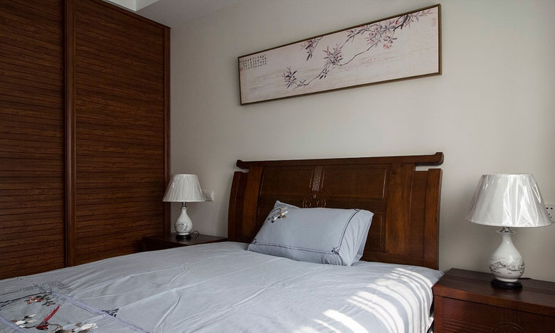 卧室图片来自家装大管家在温馨而恬淡 106平新中式风情3居的分享