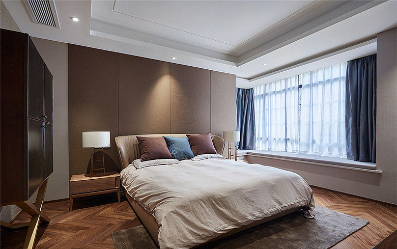 卧室图片来自家装大管家在素雅时尚 140平清爽现代混搭3居的分享