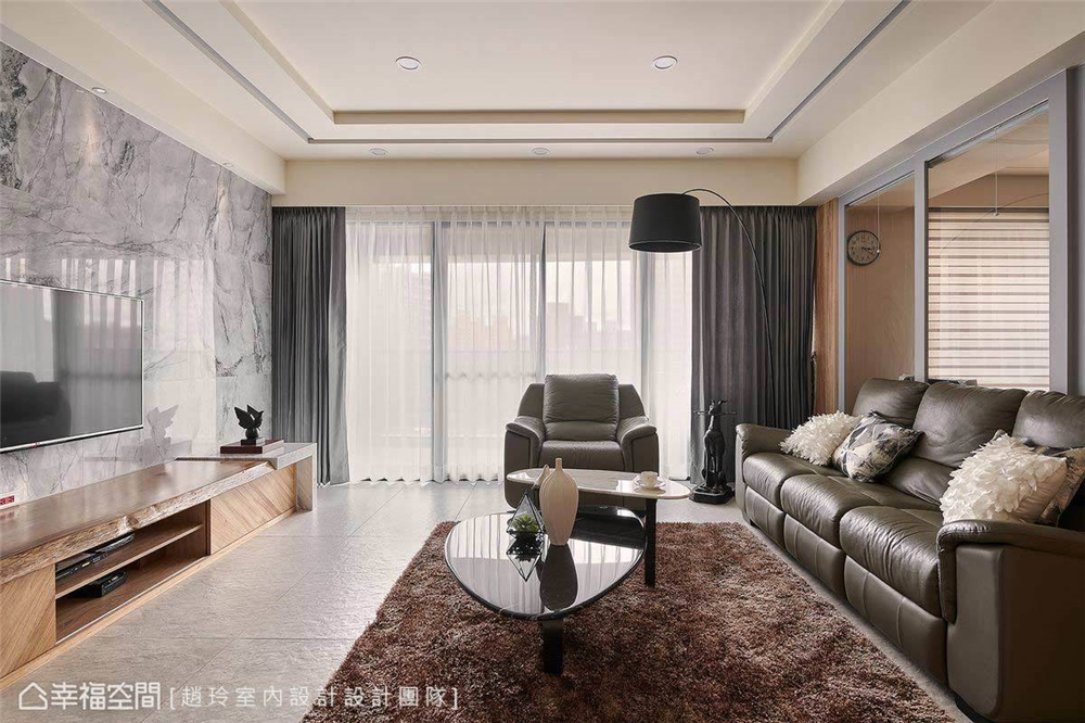 简约 现代 四居 客厅图片来自幸福空间在270平｜木质调的闲适生活的分享