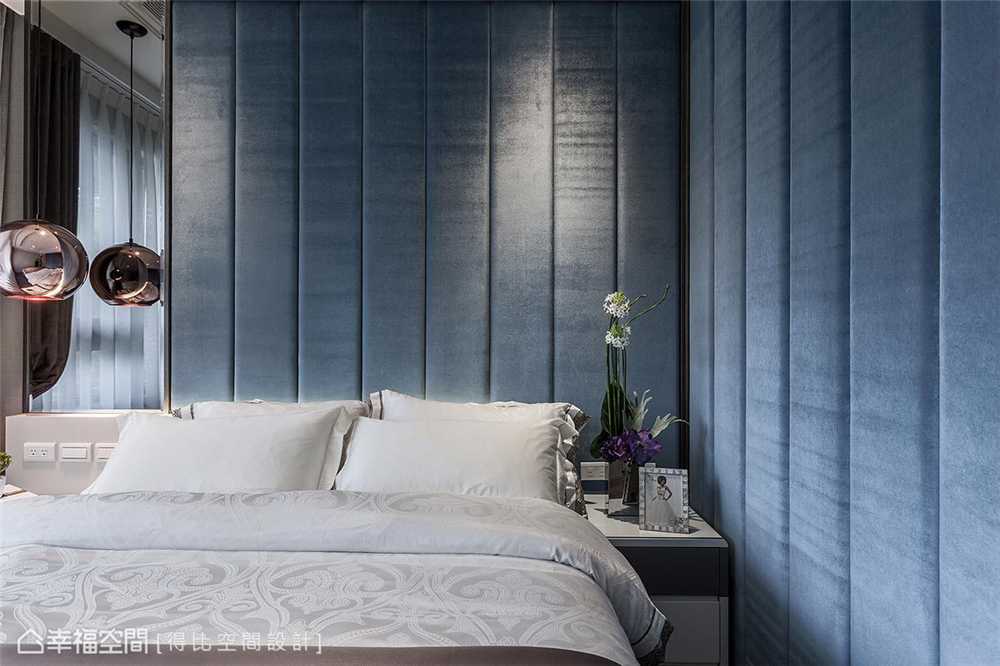 新古典 奢华 三居 卧室图片来自幸福空间在86平｜深色低调奢华古典宅的分享
