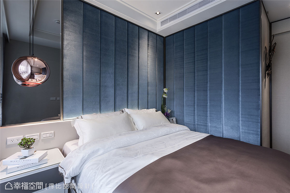 新古典 奢华 三居 卧室图片来自幸福空间在86平｜深色低调奢华古典宅的分享