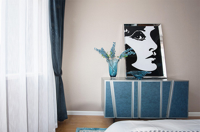 卧室图片来自家装大管家在105平现代简约风格 别有一番格调的分享