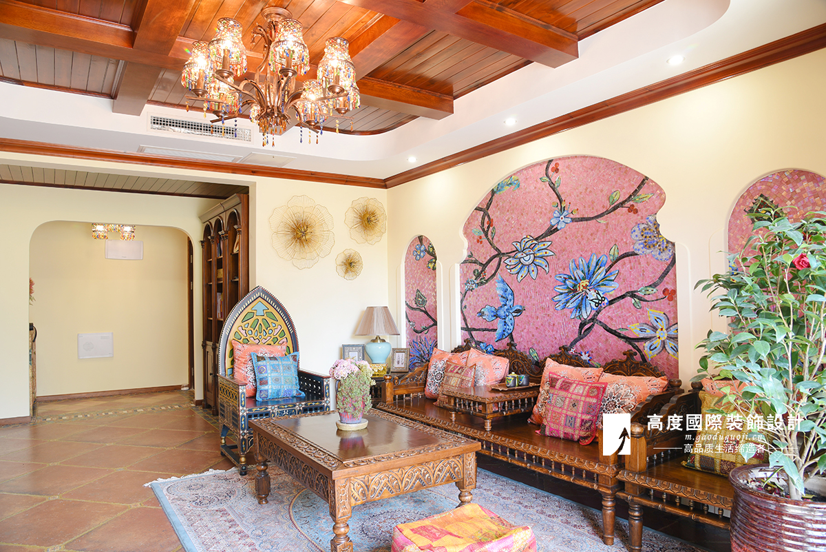 客厅图片来自北京高度国际在金地朗悦155平米实景案例的分享