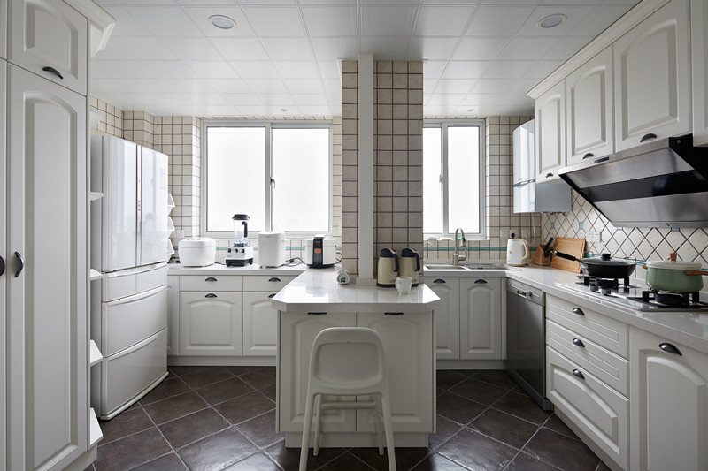 简约 现代 三居 大户型 复式 80后 小资 厨房图片来自高度国际姚吉智在147平米现代简约简单的优雅的分享