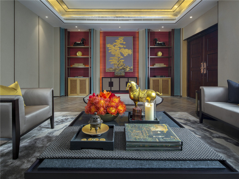 客厅图片来自北京高度国际在500平米轻奢优雅新古典的分享