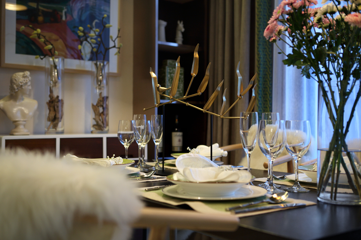 北欧 三居 大户型 复式 跃层 别墅 80后 小资 餐厅图片来自高度国际姚吉智在139平米北欧家居品味生活的情趣的分享