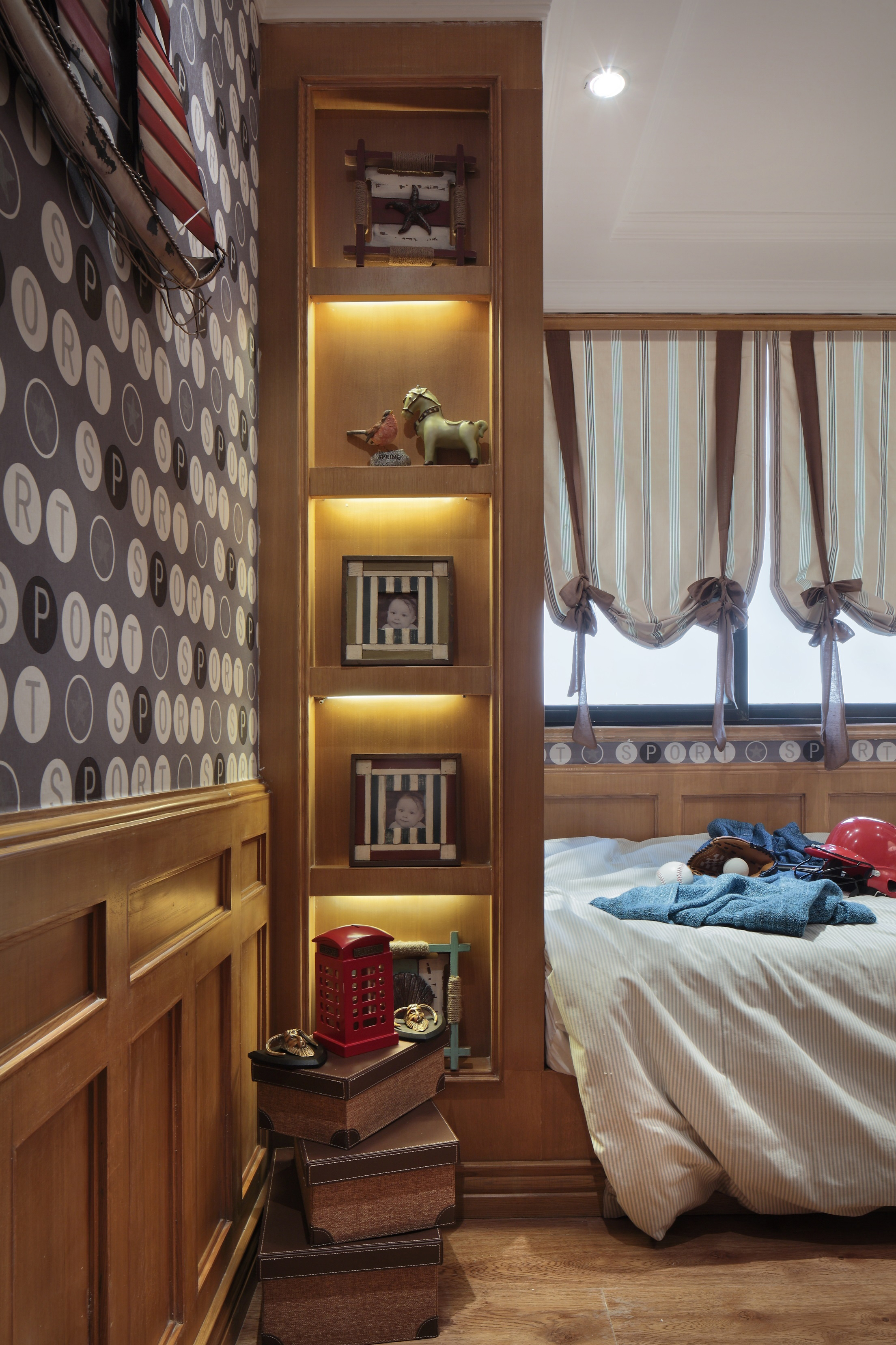 欧式 三居 大户型 复式 跃层 别墅 80后 小资 卧室图片来自高度国际姚吉智在146平米欧式三居有故事的家庭的分享
