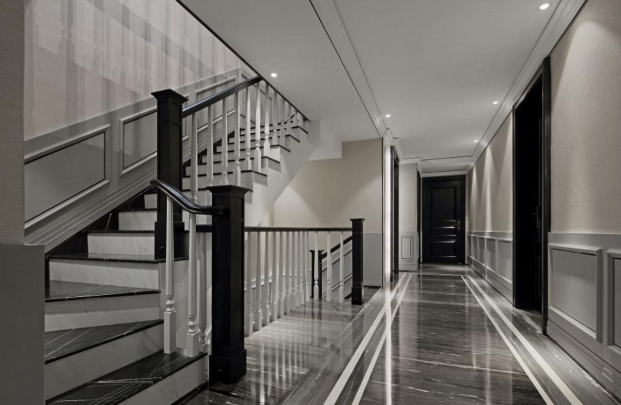财富海景 别墅装修 欧式古典 腾龙设计 完工实景 楼梯图片来自孔继民在现代轻奢主义风格设计案例展示的分享